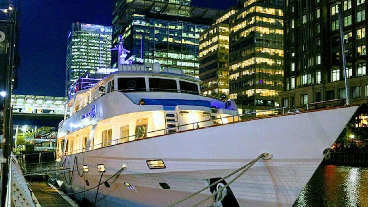 Absolute Pleasure Yacht Hotel London Exterior photo