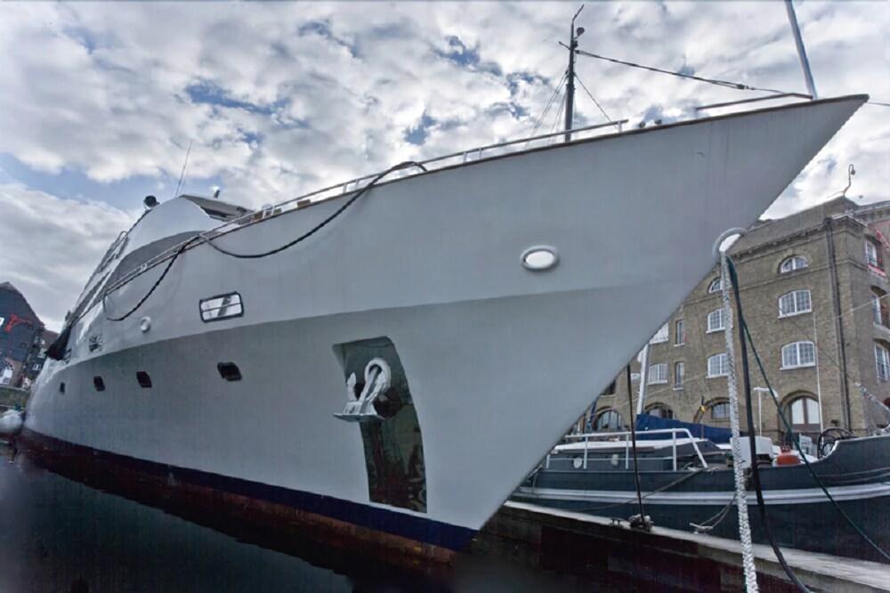 Absolute Pleasure Yacht Hotel London Exterior photo